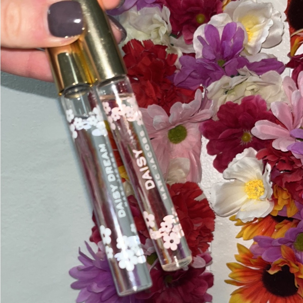 Marc Jacob daisy rollerballs